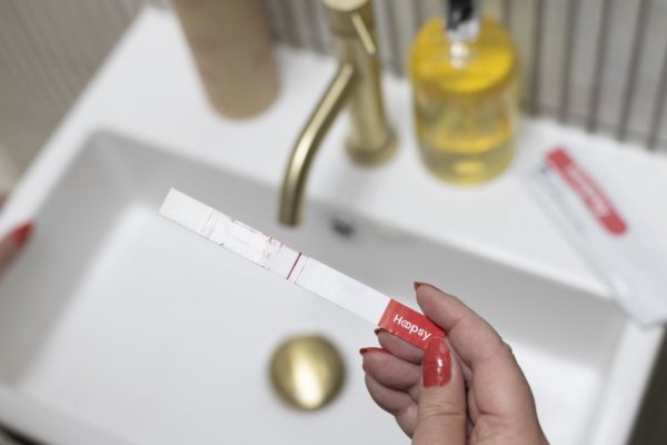 eco pregnancy test at the sink